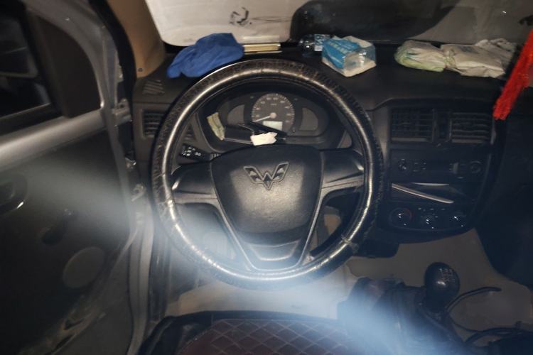 Used Wuling Rongguang S 2021 1.2L Base Model 5-Seater LSI