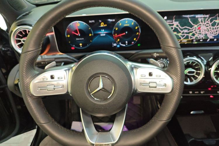 Used Mercedes-Benz A-Class 2020 Restyled A 200 L Sport Sedan Fashion Version Steering Wheel