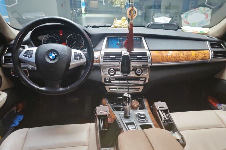 Used BMW X5 2013 xDrive35i Leading Model Center Console