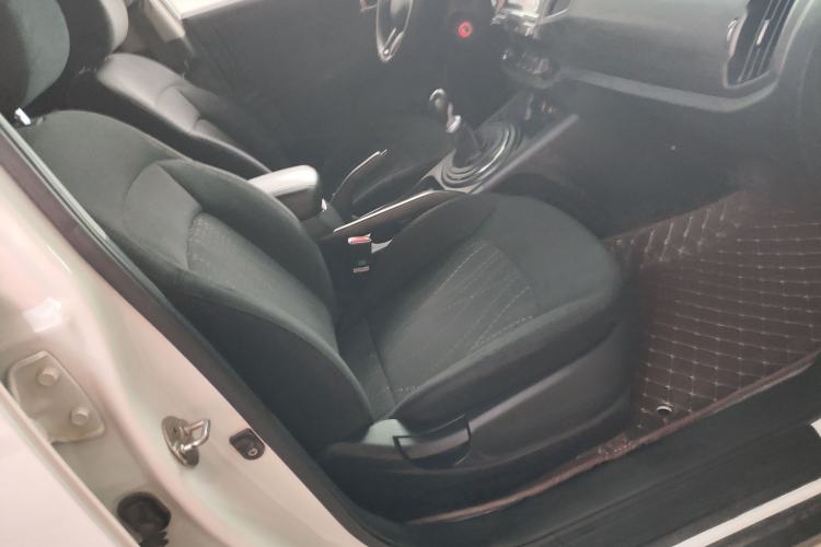 Used Kia Sportage R 2016 2.0L Manual Two-Wheel Drive GL Trim