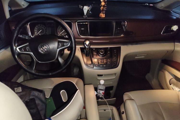 Used Buick GL8 2017 25S Luxury Version China V Standard Center Console