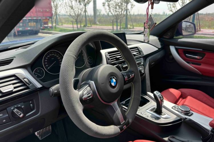 Used BMW 3 Series 2017 330i M Sport Edition Interior 3