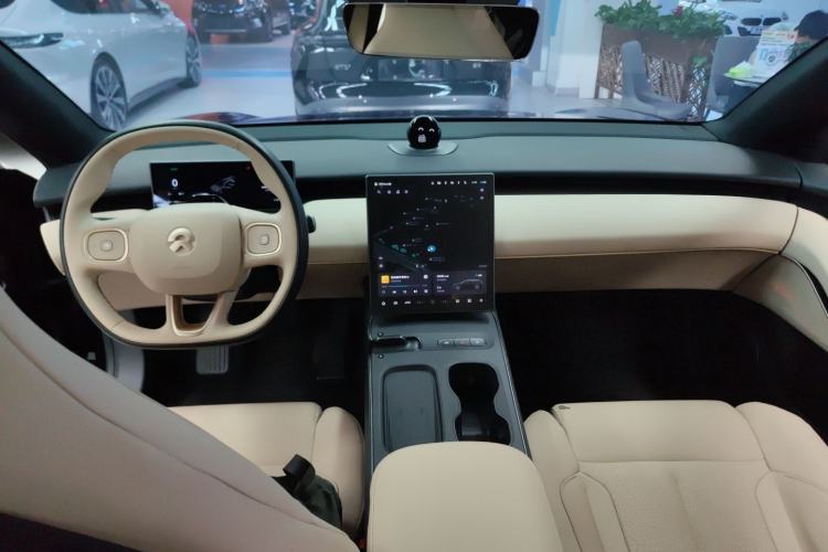 Used Nio ET5T 2024 75kWh Touring Center Console