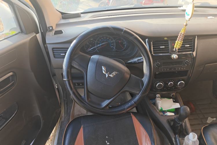 Used Wuling Rongguang V 2016 1.5L Standard Version Steering Wheel