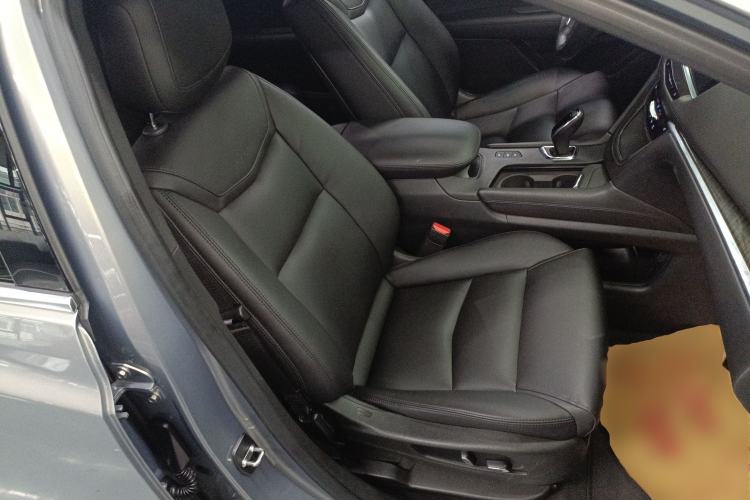 Used Cadillac XT5 2018 28E Four-Wheel Drive Tech Version
