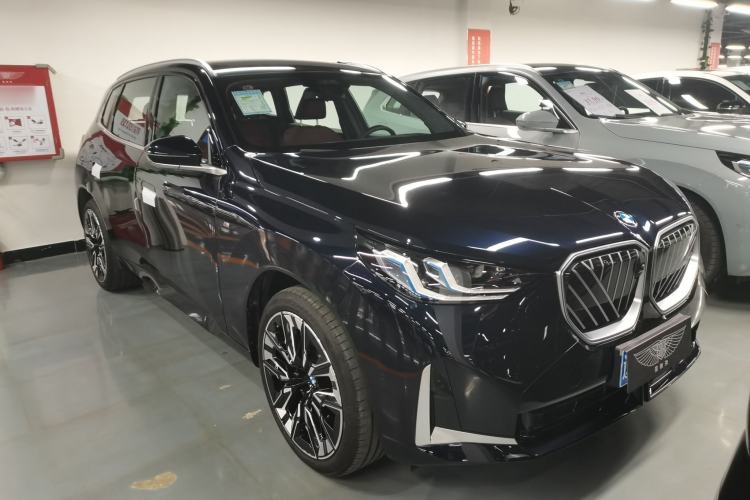 Used BMW X3 2025 xDrive30L Luxury Edition M Sport Package Front Right 45 Deg