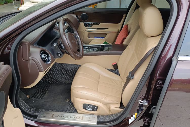 Used Jaguar XJ 2016 XJL 2.0T Two-Wheel-Drive Elegant Business Edition
