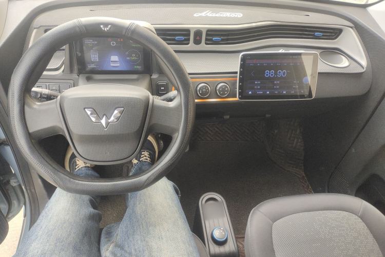 Used Wuling Hongguang MINIEV 2020 Zizai Version Lithium-NMC Center Console