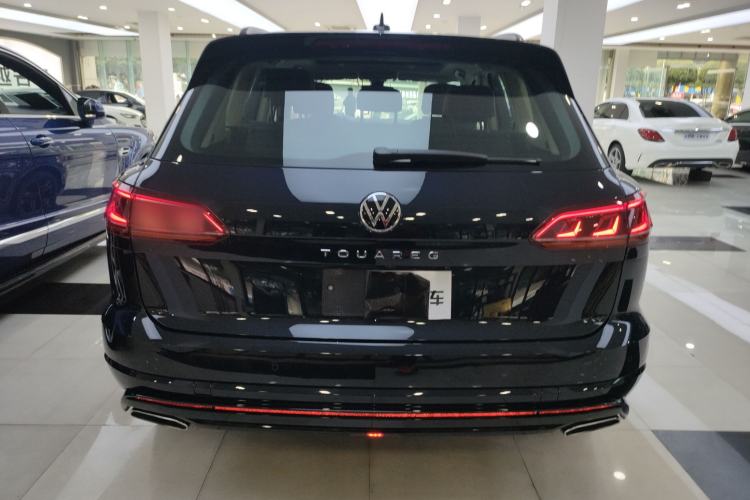 Used Volkswagen Touareg 2022 3.0 TSI Luxury Edition Black Diamond Sport Package
