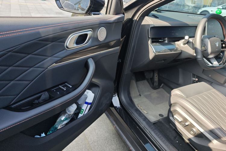 Used NETA L 2024 Extended-Range 310 Flash-Charge Red Edition