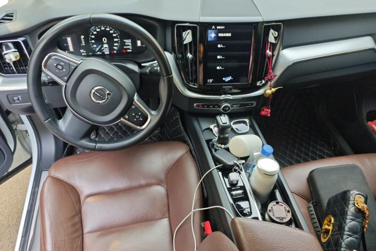 Used Volvo XC60 2019 T5 4x4 Smart Edition China V Standard