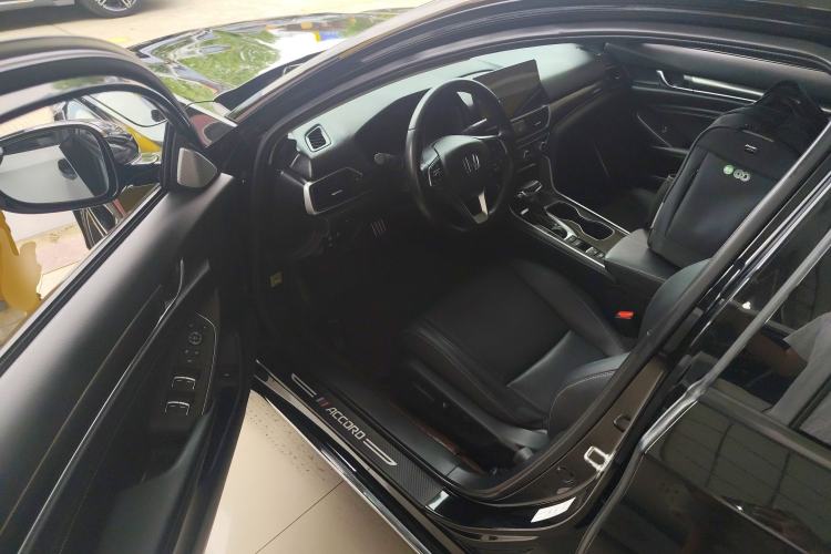 Used Honda Accord 2022 260TURBO Phantom Night · Prestige Edition Driver Seat