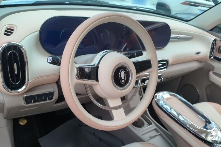 Used ORA Ballet Cat 2022 500 km Swan Lake Edition Steering Wheel