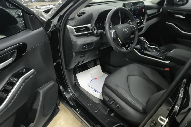 Used Toyota Highlander 2022 Dual-Engine 2.5L Four-Wheel Drive Prestige Version 7 Seats