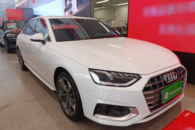 Used Audi A4L 2020 40 TFSI Fashionable and Elegant Model
