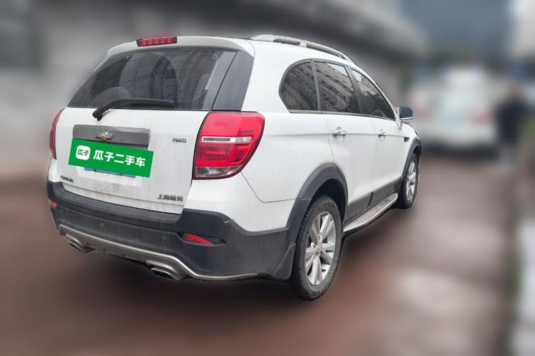 Used Chevrolet Captiva 2015 2.4L 4x4 Flagship Edition 7-Seater