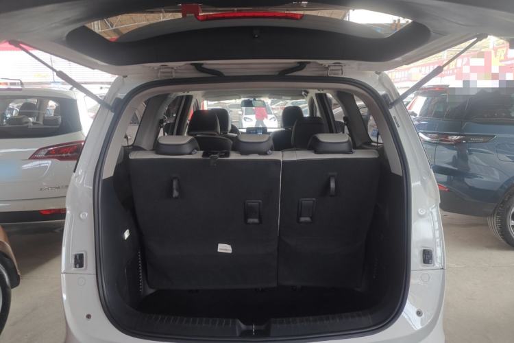 Used Baojun 730 2021 1.5T CVT Fashion Version 7 Seats Trunk