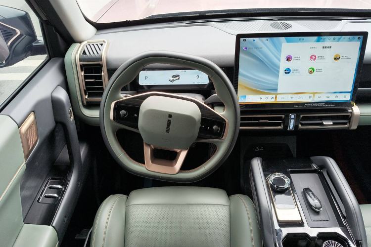 Used iCAR 03 2024 501km Four-wheel Drive Long-Range Advanced Version