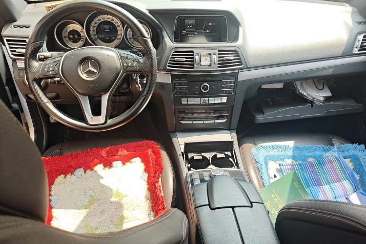 Used Mercedes-Benz E-Class 2014 E 200 Coupe Center Console