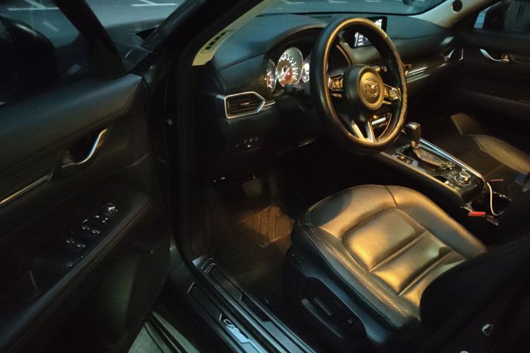 Used Mazda CX-5 2017 2.5L Automatic 4x4 Flagship Version China V Standard Driver Seat