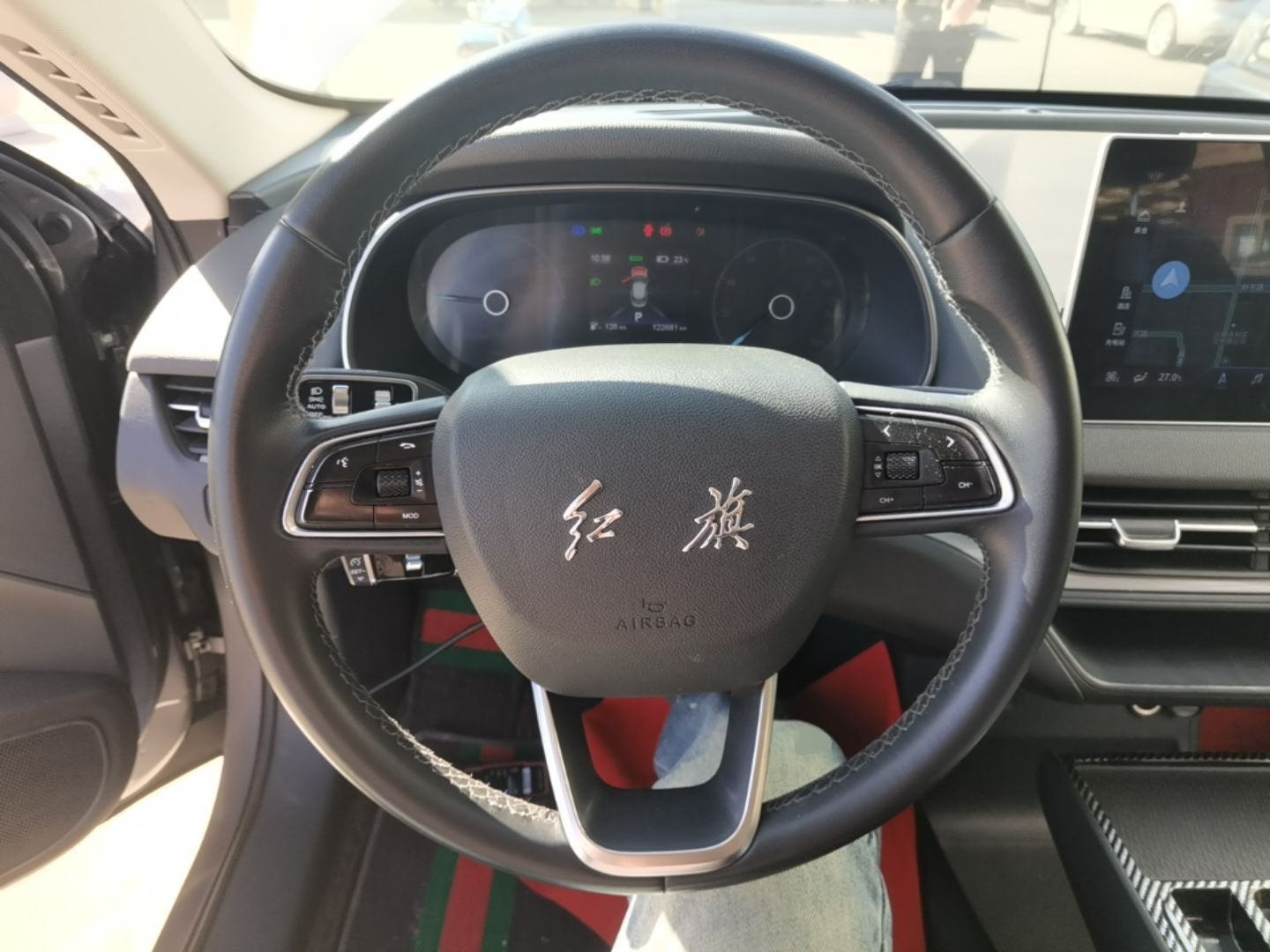 Hongqi E-QM5 2024 610 km PLUS — снимка 13