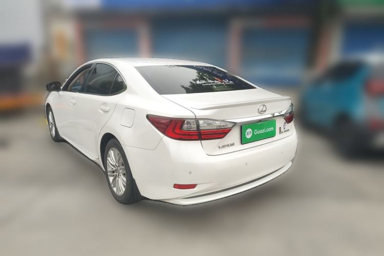 Used Lexus ES 2015 200 Comfort Edition Rear Left 45 Deg