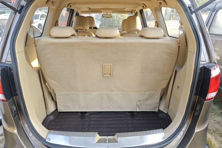 Used Baojun 730 2015 1.8L Manual Luxury Navigation ESP Version 7-seater
