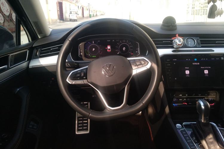 Used Volkswagen Magotan GTE Plug-in Hybrid 2022 GTE Luxury Model Steering Wheel