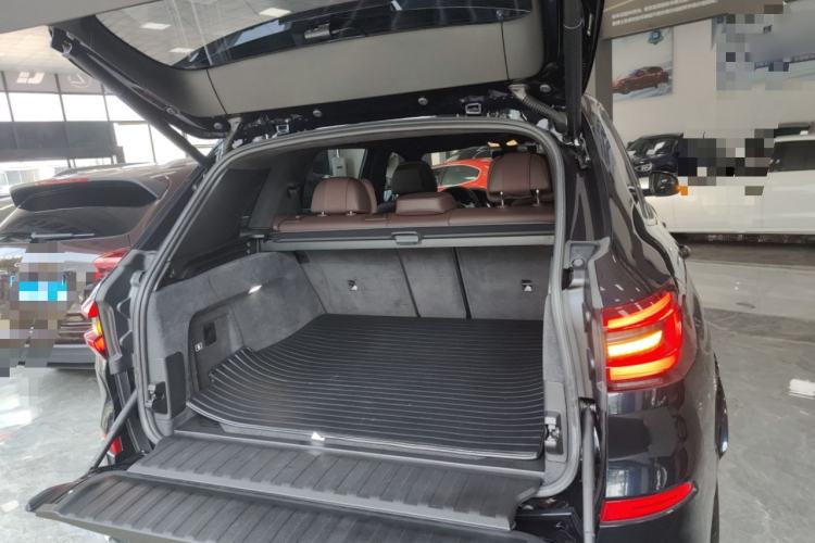 Used BMW X5 2022 Restyled xDrive 40Li M Sport Package
