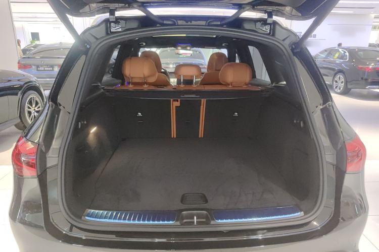 Used Mercedes-Benz GLC 2025 Refresh GLC 260 L 4MATIC Dynamic Edition Trunk