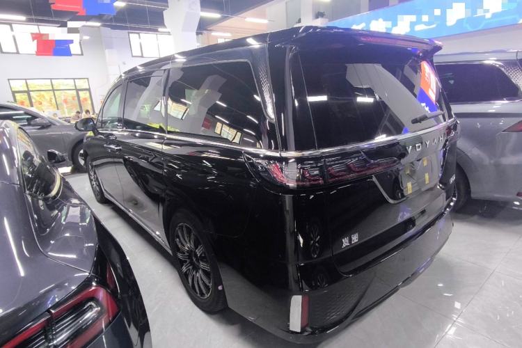 Used VOYAH Dream 2025 EV Long-range Century Edition Exterior 2