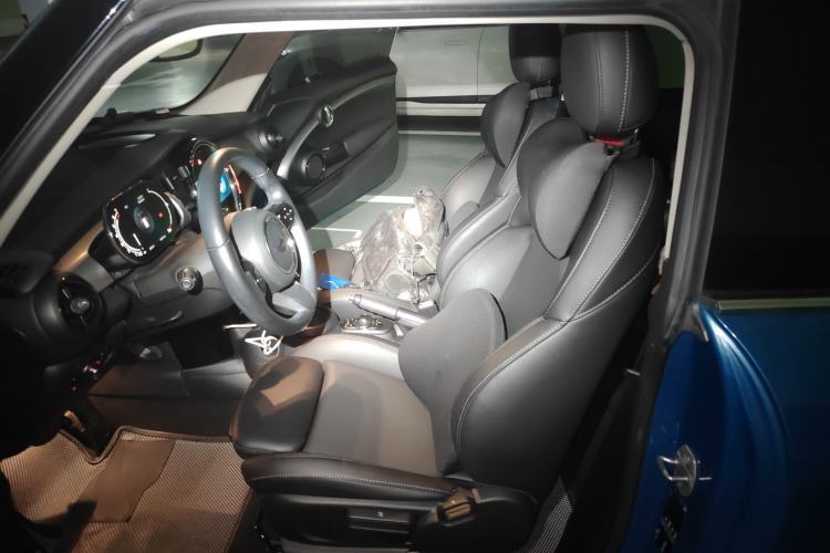 Used MINI 2022 1.5T COOPER Classic Edition