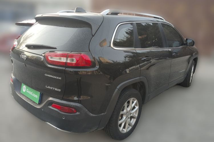 Used Jeep Cherokee 2017 2.0L Superior Edition