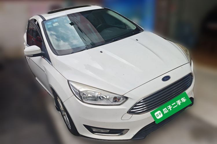 Used Ford Focus 2017 Sedan EcoBoost 180 Automatic Elite Model Front Right 45 Deg