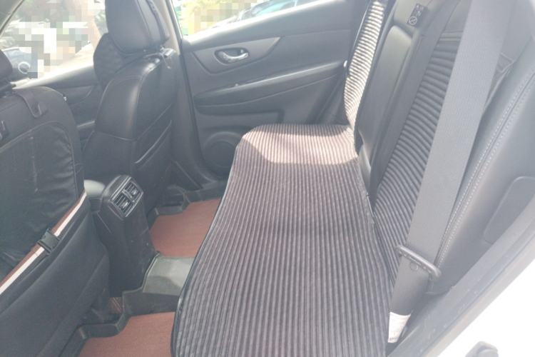 Used Nissan X-Trail 2014 2.0L CVT Comfort Edition 2WD Left Rear Seat