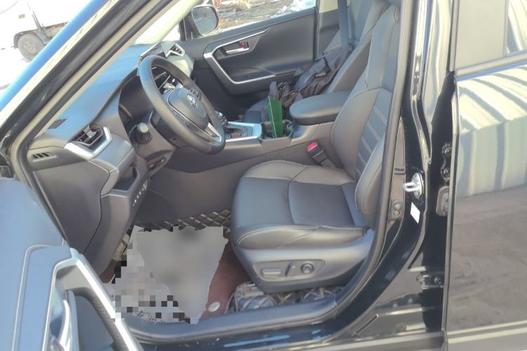 Used Toyota Wildlander 2023 Dual-Motor 2.5L E-CVT Two-Wheel Drive Luxury PLUS Edition
