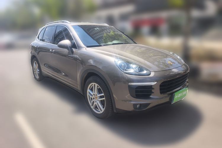 Used Porsche Cayenne 2015 Cayenne 3.0T Front Right 45 Deg