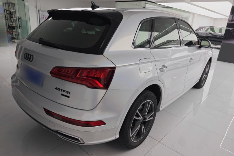 Used Audi Q5L 2018 45 TFSI Prestige Fashion Edition China V Emission Standard Rear Right 45 Deg