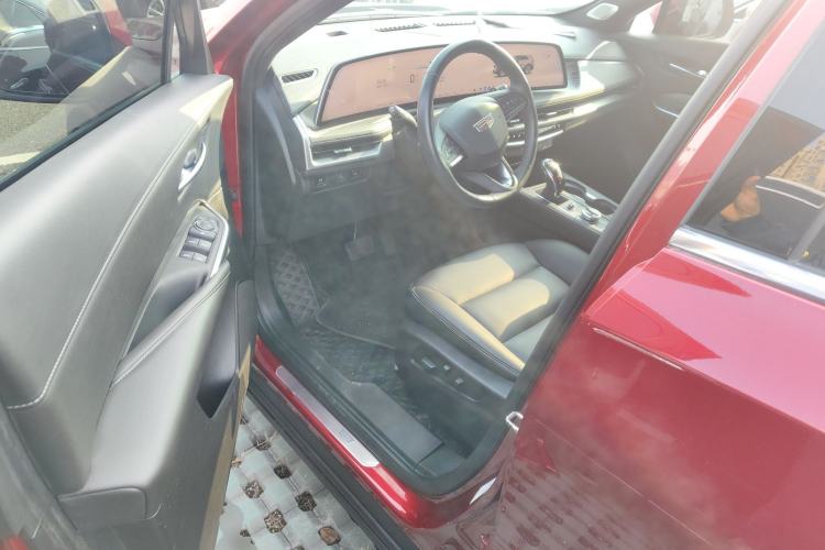 Used Cadillac XT4 2024 28T Two-Wheel-Drive Luxury Version