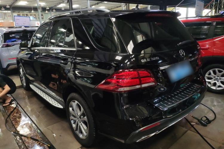 Used Mercedes-Benz GLE 2017 GLE 320 4MATIC Dynamic Model Rear Left 45 Deg