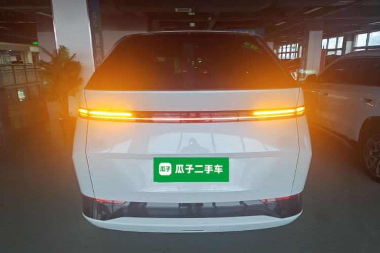 Used XPeng X9 2024 610 Long-Range Max
