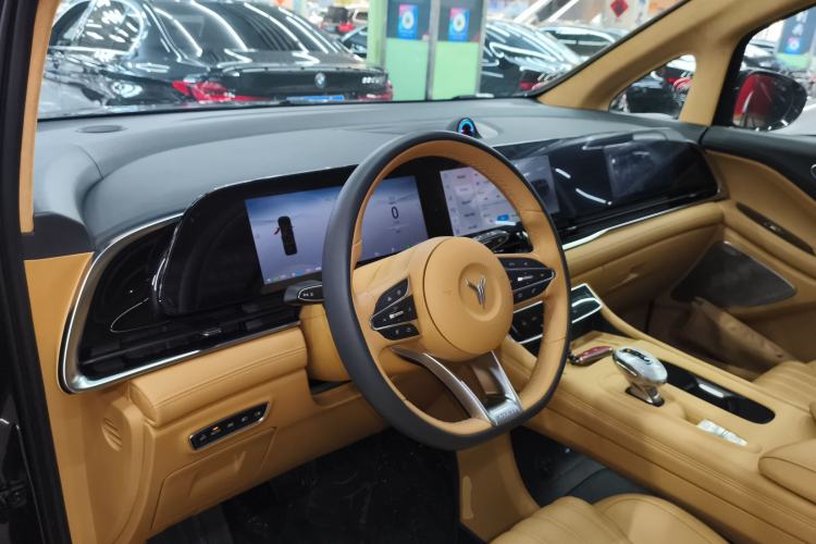 Used VOYAH Dream 2024 PHEV Ultra-Long Range Flagship Edition Center Console