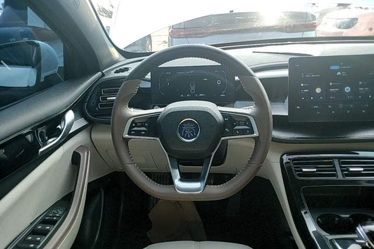 Used BYD Qin PLUS 2024 HONOR Edition DM-i 55KM Leading Model Steering Wheel