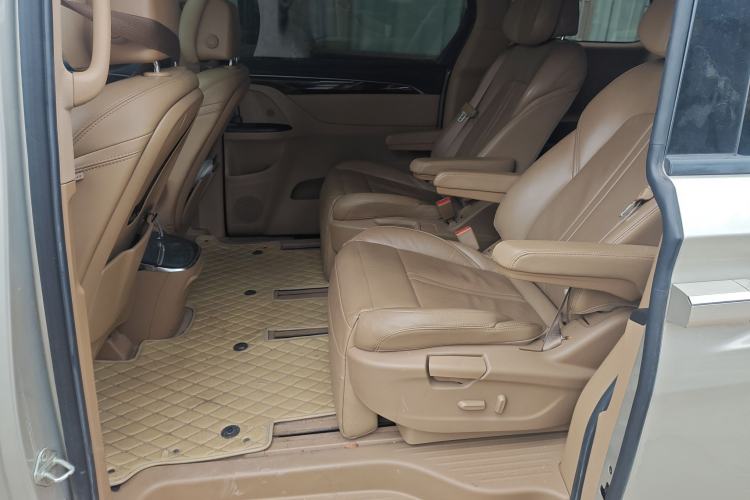 Used Buick GL8 2017 ES 28T Luxury Model China V Standard