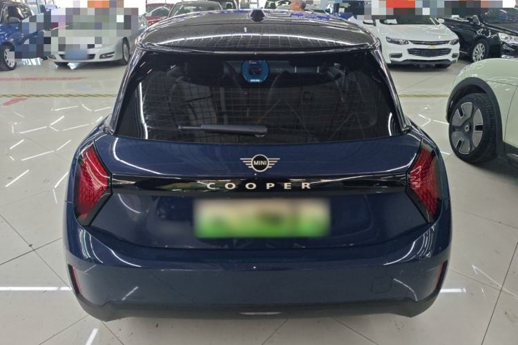 Used MINI Electric MINI COOPER 2025 456km COOPER E Classic Style
