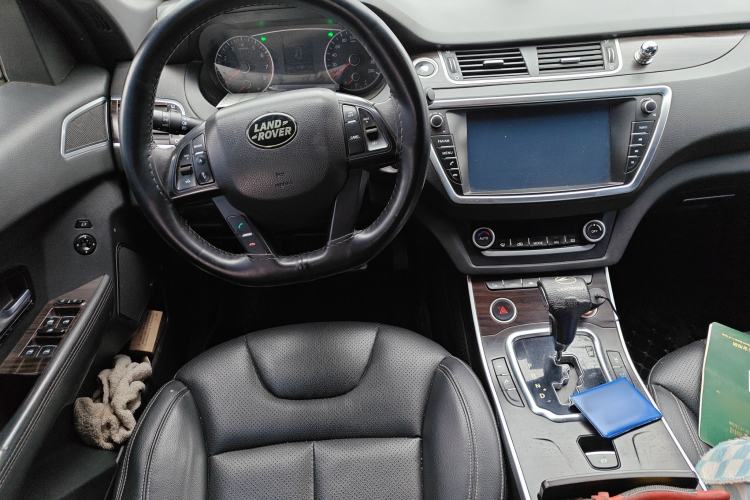 Used Land X7 2015 2.0T Panoramic Prestige Edition
