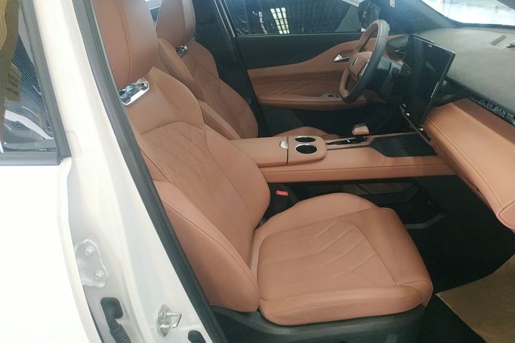 Used CHANGAN UNI-Z New Energy 2024 Blue Whale Smart Electric iDD 125km Excellence Model Right Front Seat