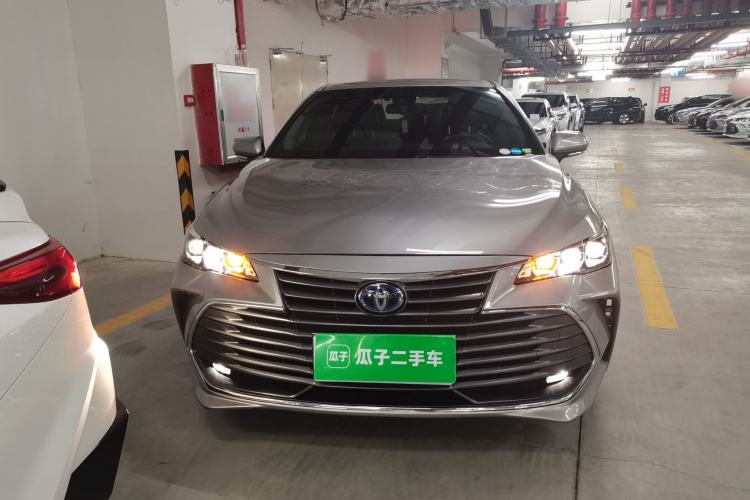 Used Toyota Avalon 2019 Dual-Engine 2.5L Luxury Edition China VI Standard