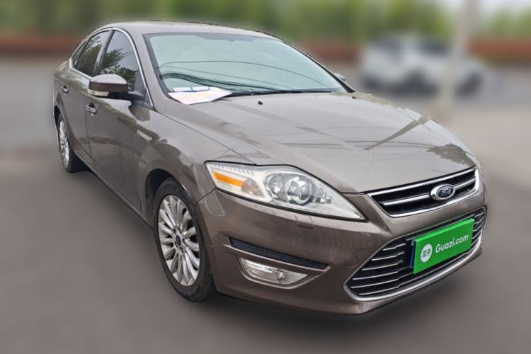Used Ford Mondeo 2011 2.0L GTDi 200 Luxury Edition Front Right 45 Deg