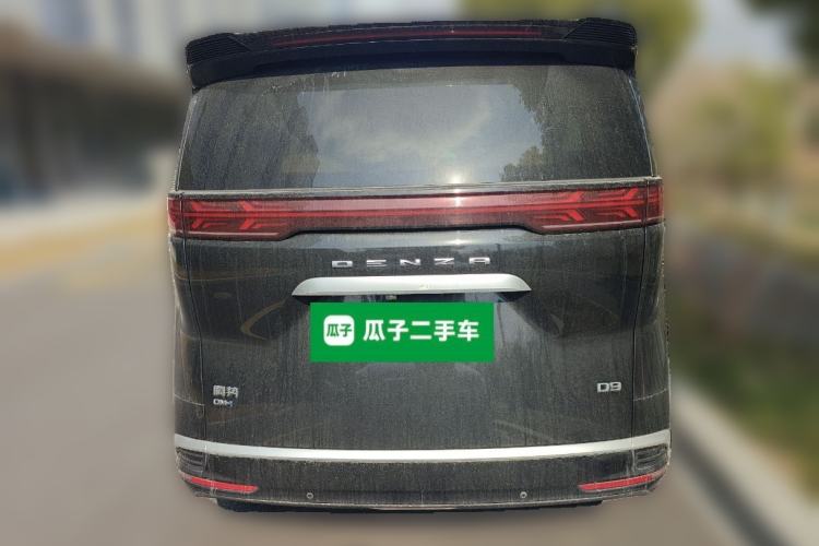 Used Denza D9 2022 DM-i 1040 Prestige Model
